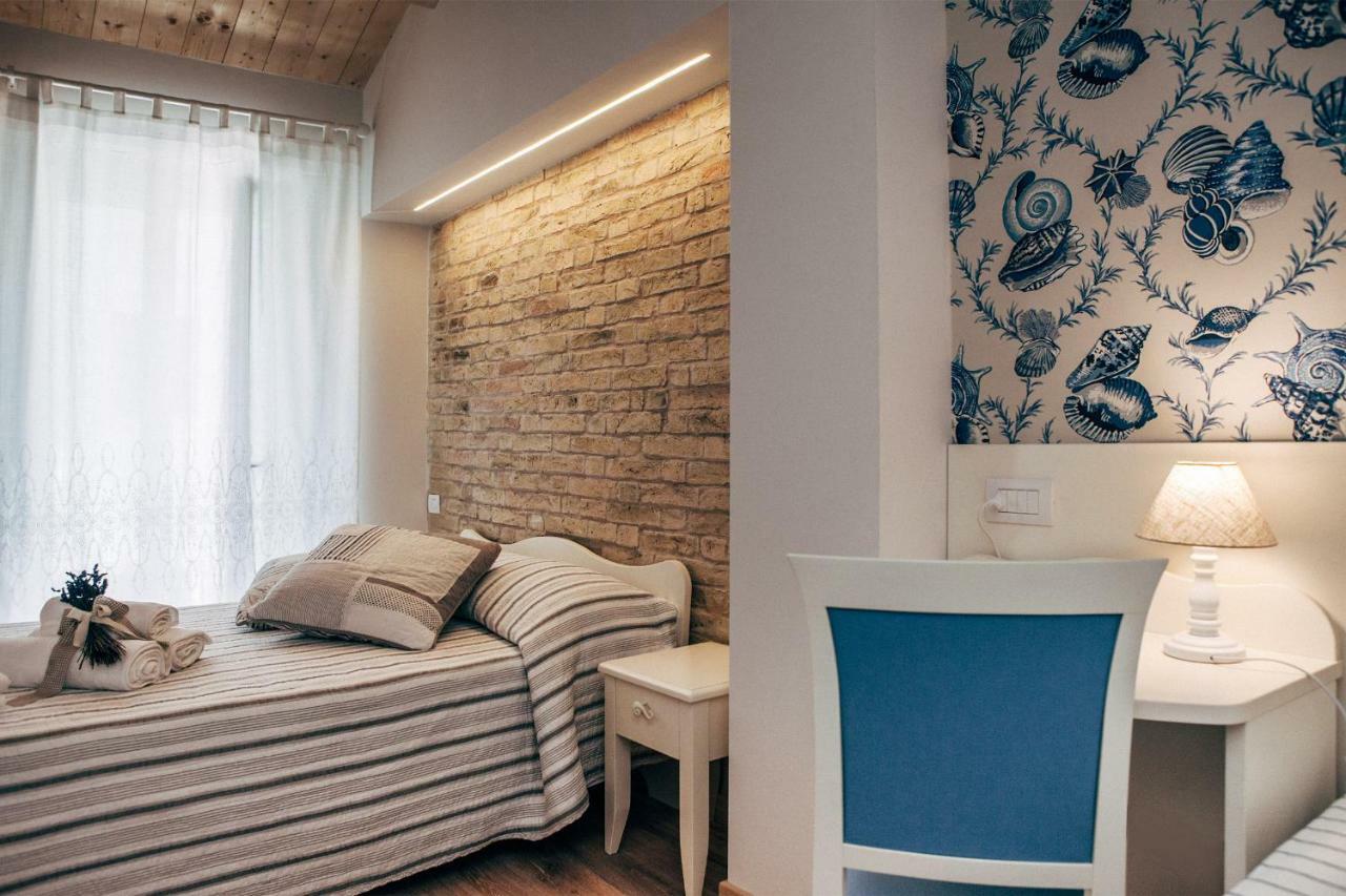 B&B Domar Civitanova Marche Bagian luar foto