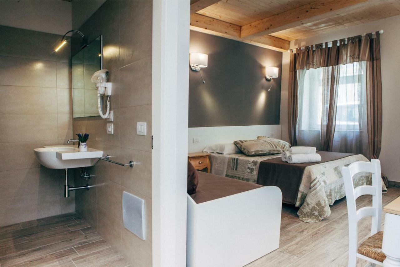 B&B Domar Civitanova Marche Bagian luar foto